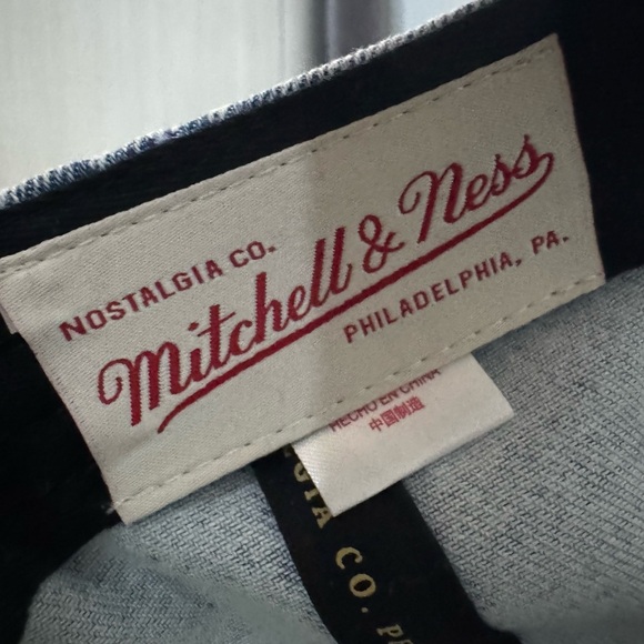 Mitchell & Ness Los Angeles Dodgers Blue Denim Dad Hat - Picture 3 of 6